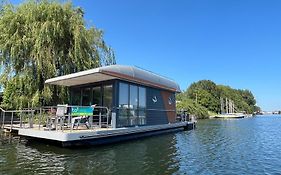 Houseboat Kamperland